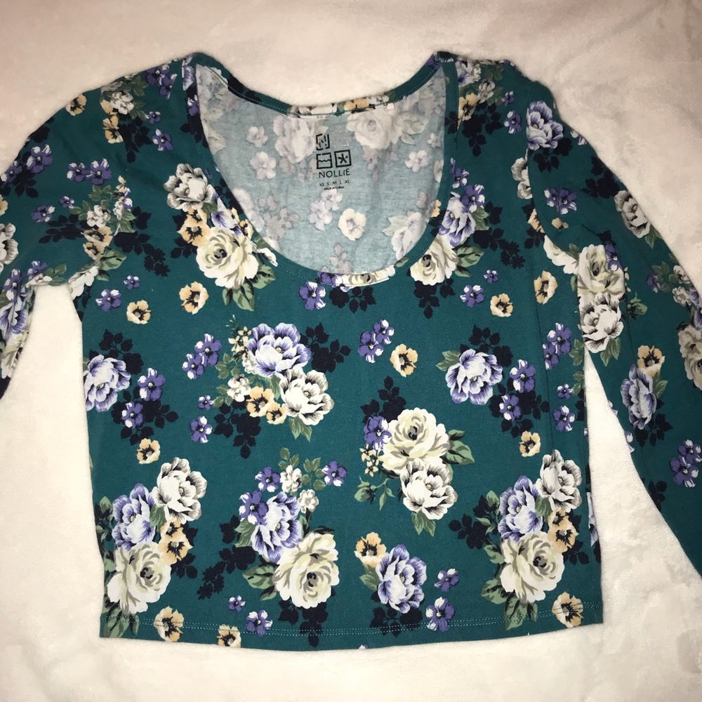 Floral long sleeve crop top